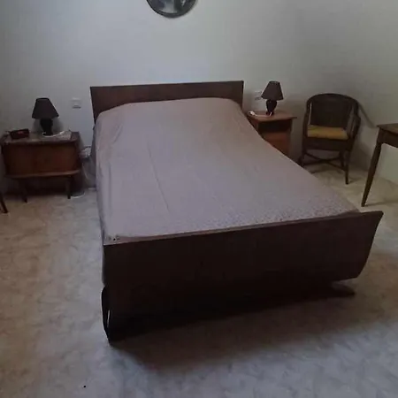 Holiday home Petite Maison Rurale Creusoise Acigne
